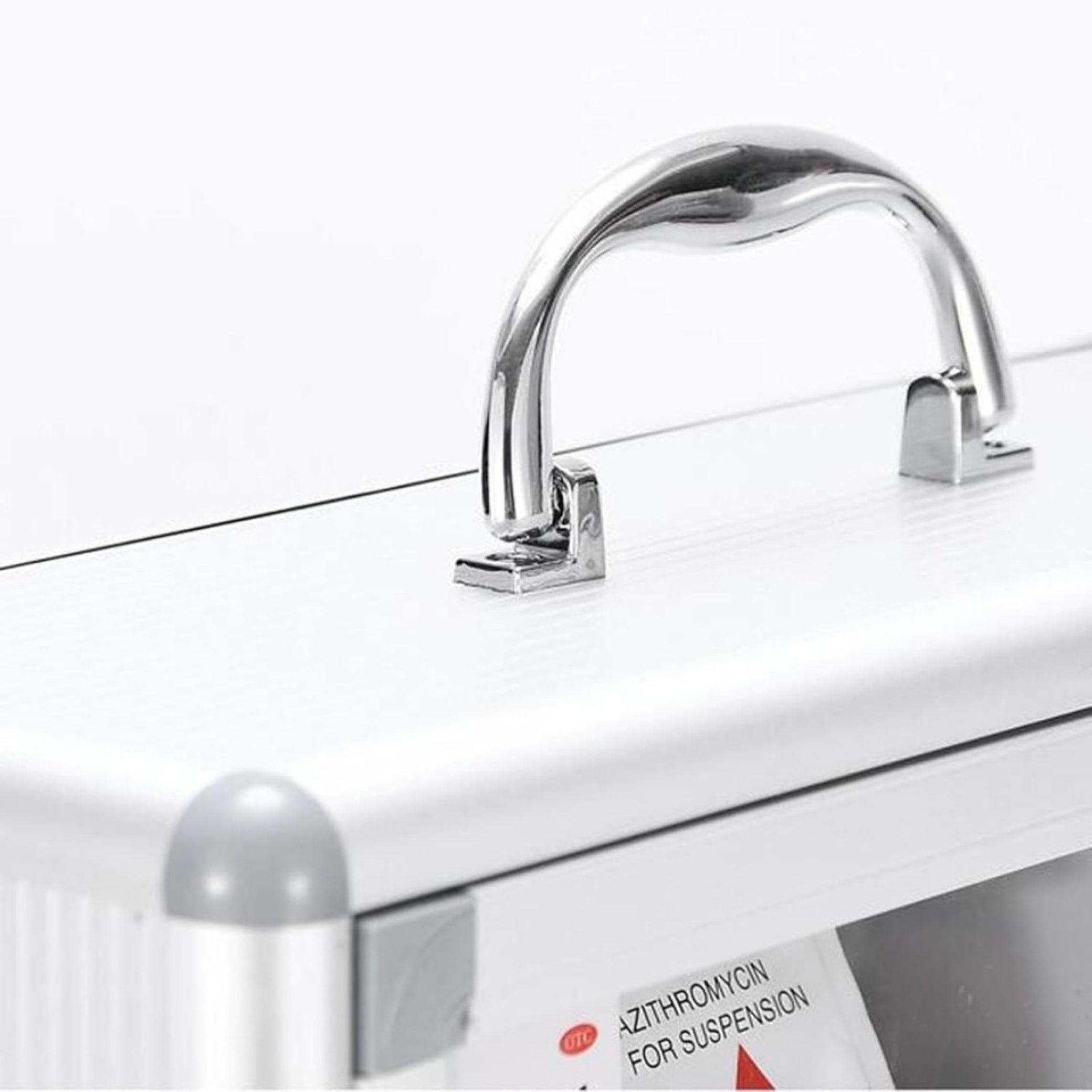 BECLEN HARP MEDICAL CABINET FIRST AID WALL MOUNTED MEDICINE BOX LOCKABLE WITH 2 KEYS NEW UK FREE SHIPPING