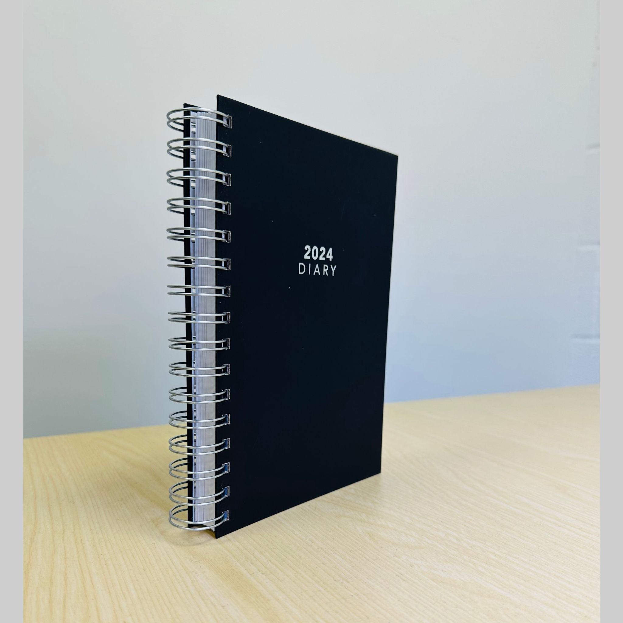 Beclen Harp 2024 A5 Day A Page/Day to View/DAP Daily Planner Executive Desk Diary With Metal Spiral Bonding/Wiro