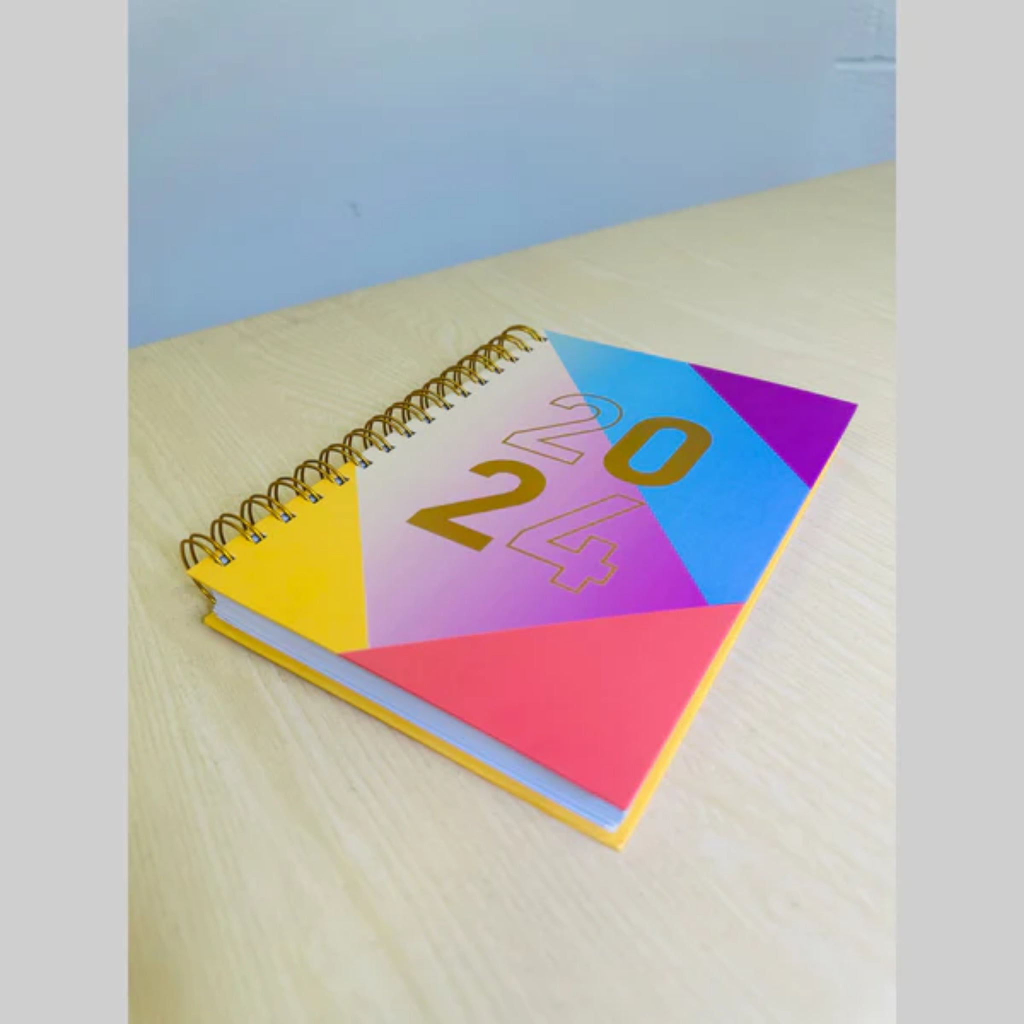 Beclen Harp 2024 A5 Day A Page/Day to View/DAP Daily Planner Executive Desk Diary With Metal Spiral Bonding/Wiro
