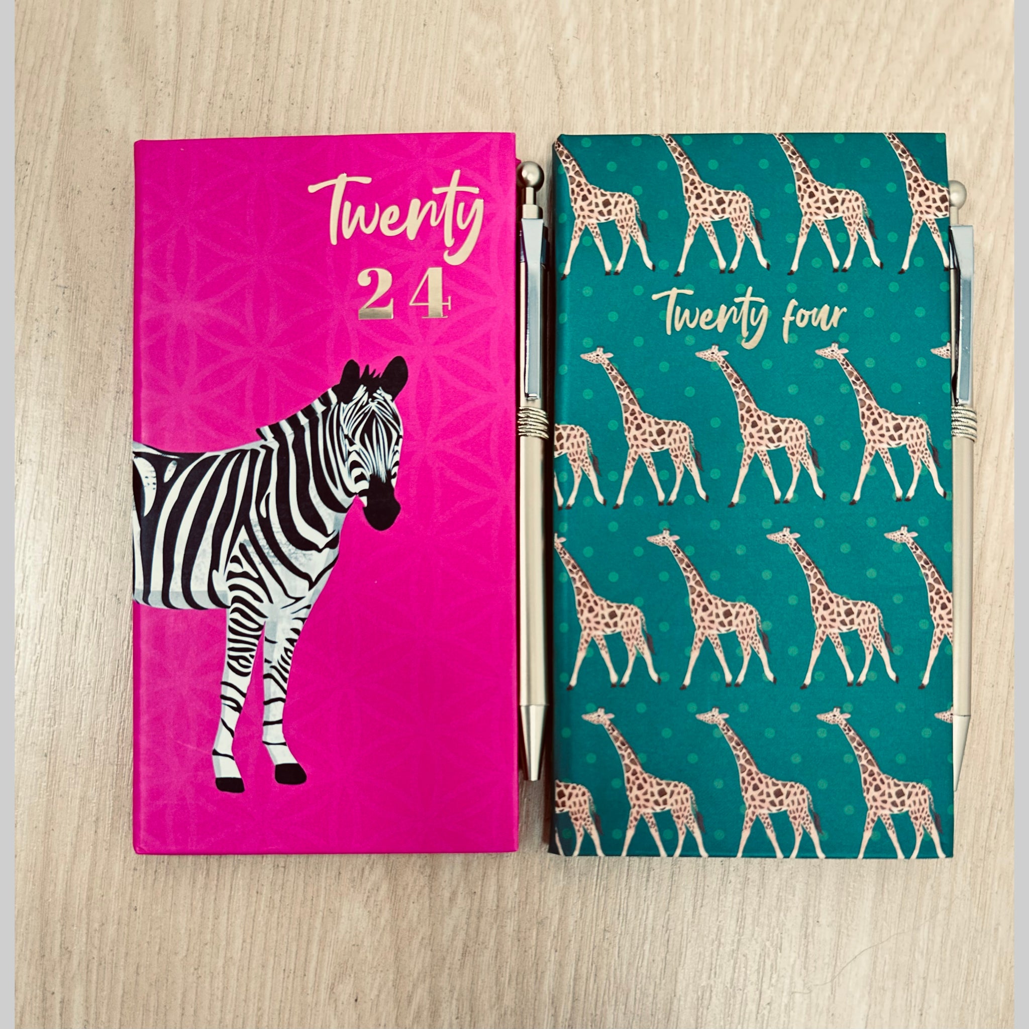 Beclen Harp 2026 Week To View/WTV Padded Hardback Slim Diary with Pen Planner Gift