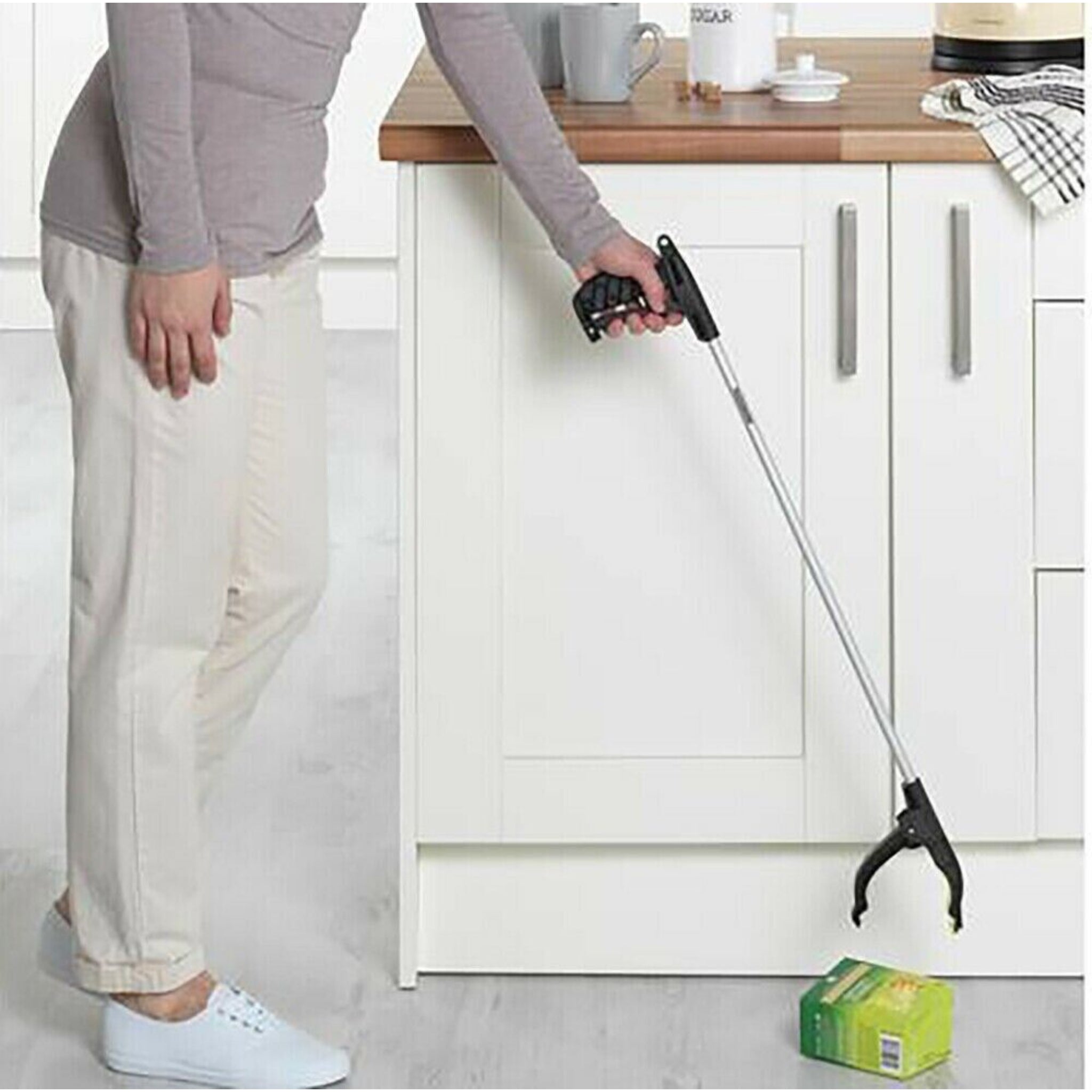 Beclen Harp 2pc 75cm Magnetic Tip Reacher Litter/Rubbish Picker/Grabber Mobility Tool-Perfect Helping Hand For Indoor And Outdoor Garbage Pick Up
