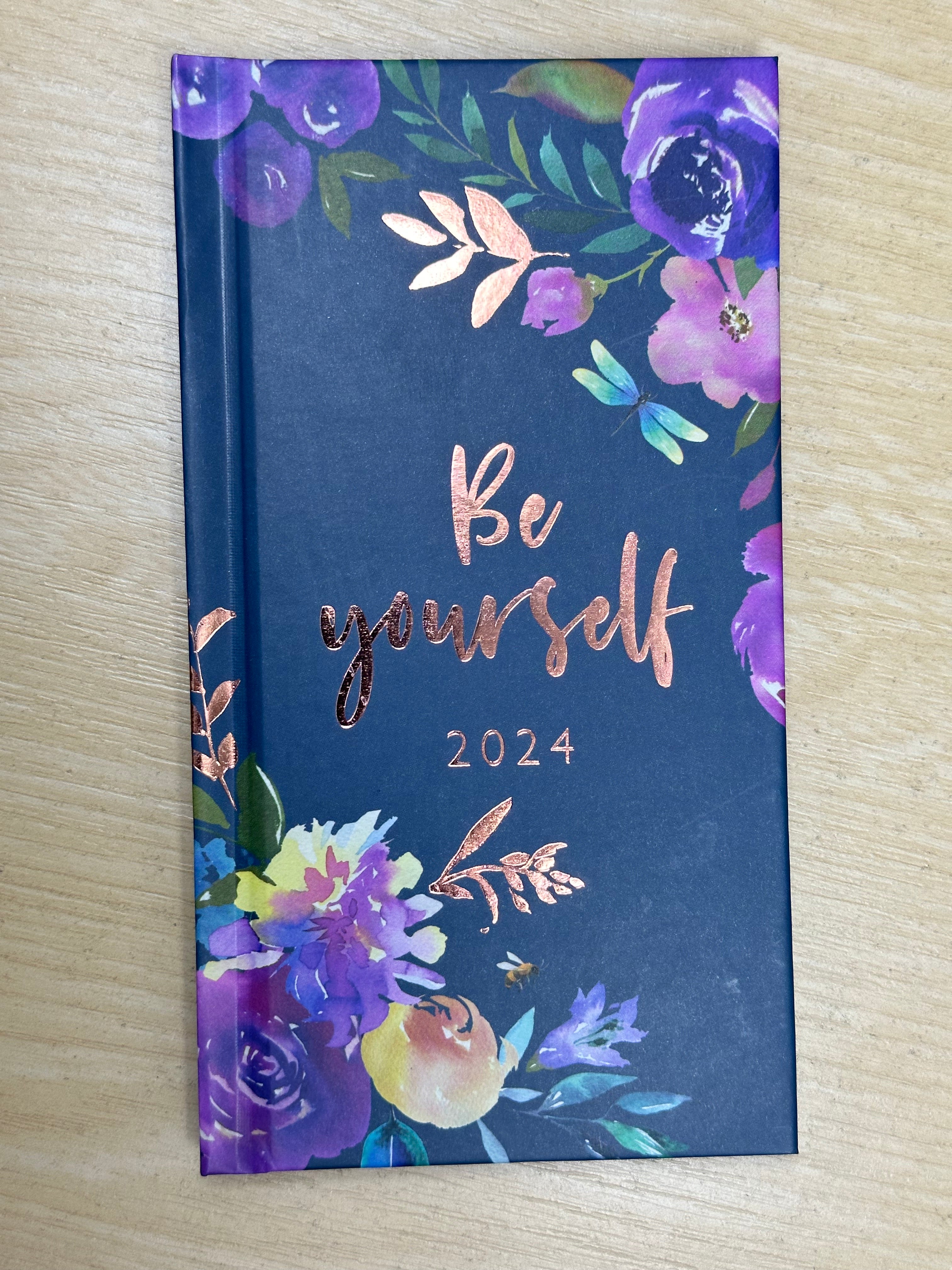 Beclen Harp 2024 Week To View/WTV Vintage Floral Design Planner A5 Diary With Foil Effect and Hard Cover